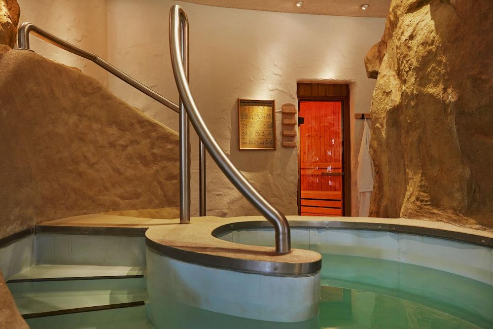 Achat Hotel Магдебург Екстериор снимка